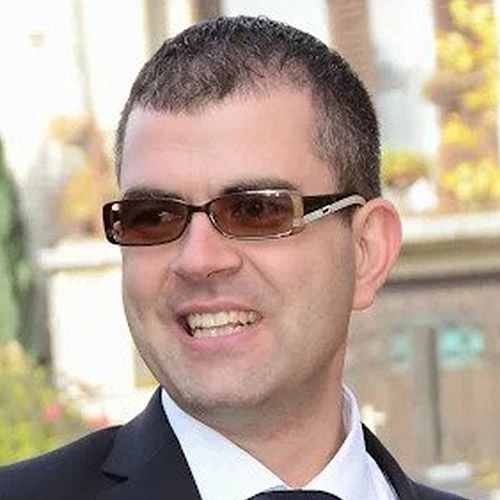 Dr Branko Maksimović