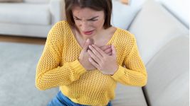 Mastitis: Uzroci, simptomi i lečenje