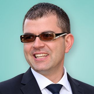 Dr Branko Maksimović