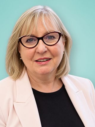 Dr Nevenka Buder