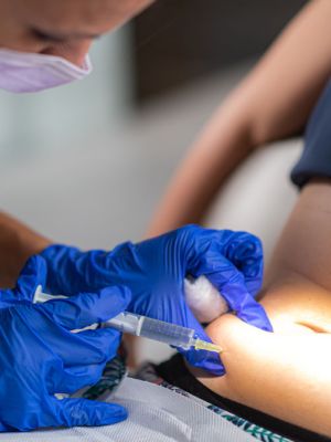 Lipoliza - estetski tretman oblikovanja tela